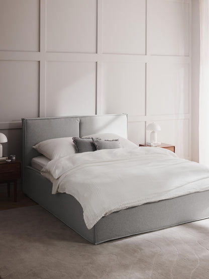 Dreama Upholstered Bed