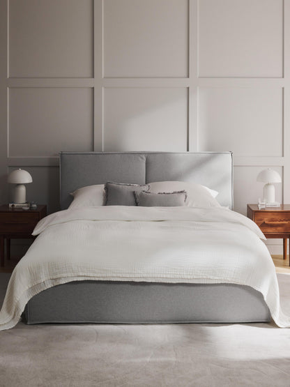 Dreama Upholstered Bed with Storage