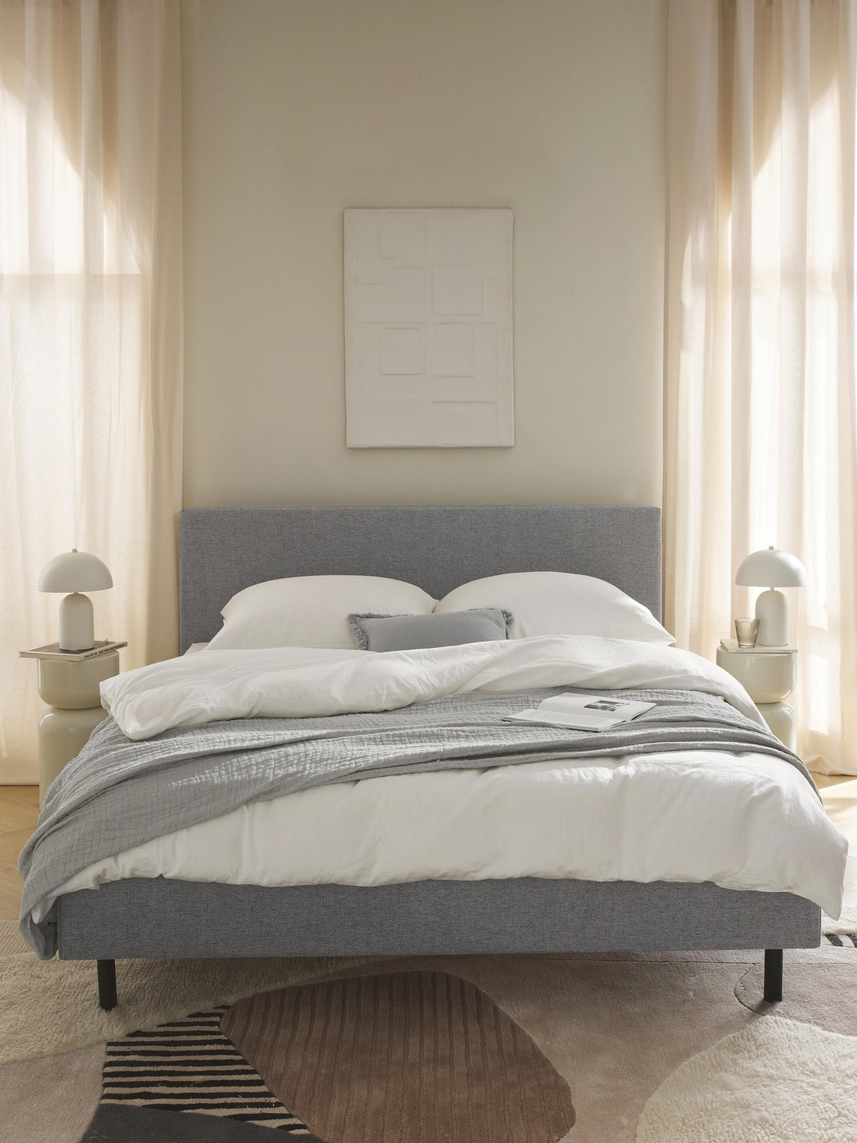 Giulina Upholstered Bed with Wooden Feet