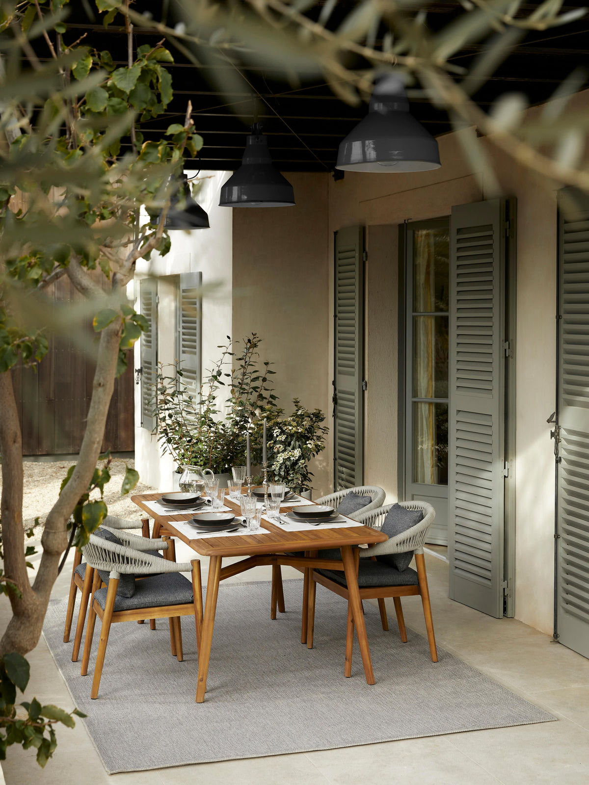 Marlo Garden Table in Acacia Wood, 180 x 90 cm