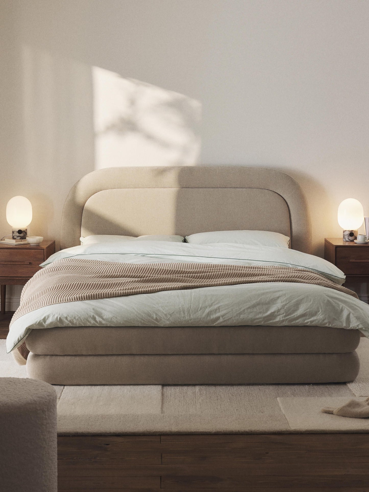 Solvan Upholstered Bed